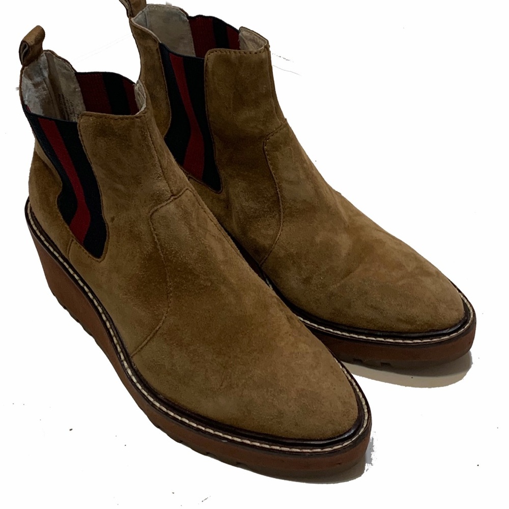7.5 / Cecelia New York Suede Gemma Wedge Booties
